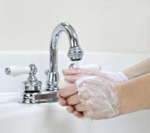 Prevent worm infection - wash hands